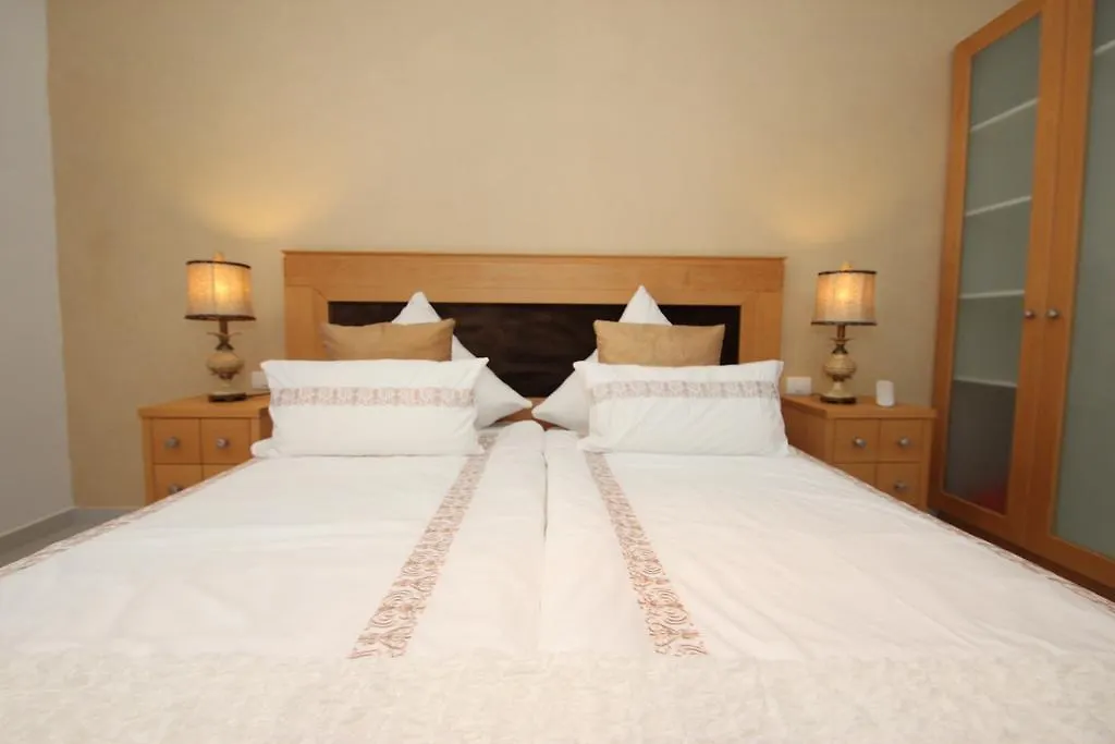 Casa Sevilla Finca Sanjuan, Playa San Juan 吉亚德索拉
